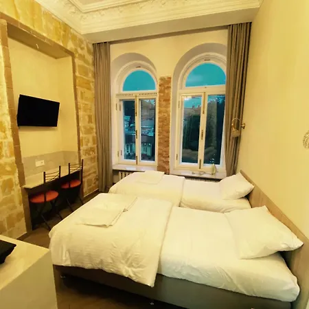 Apartahotel апарт-готель в центрі