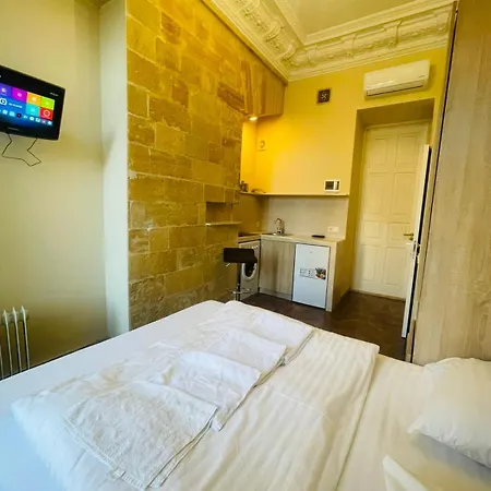 Apartahotel апарт-готель в центрі