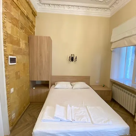 Apartahotel апарт-готель в центрі